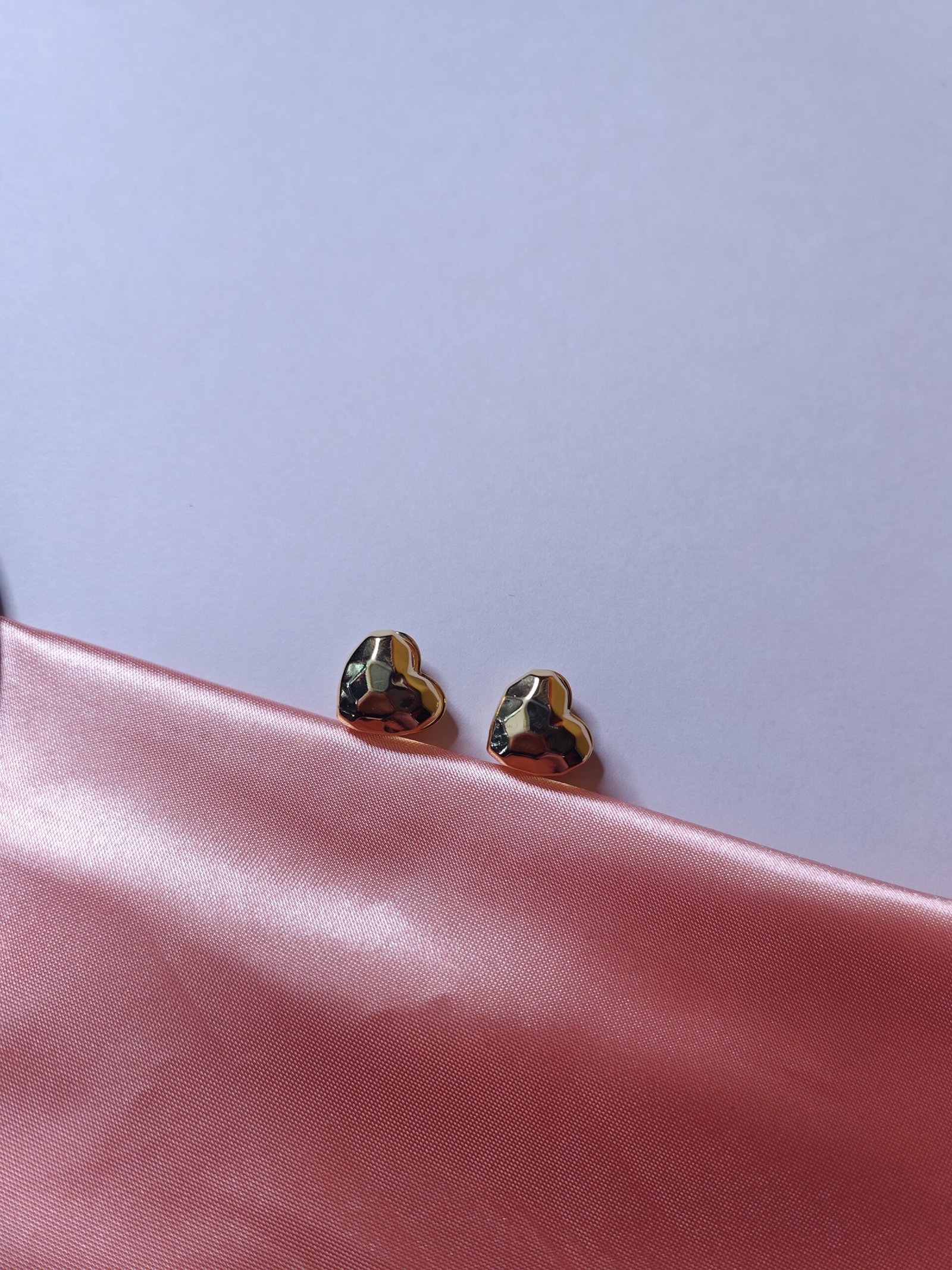 Aretes de corazón doble faz - Imagen 4
