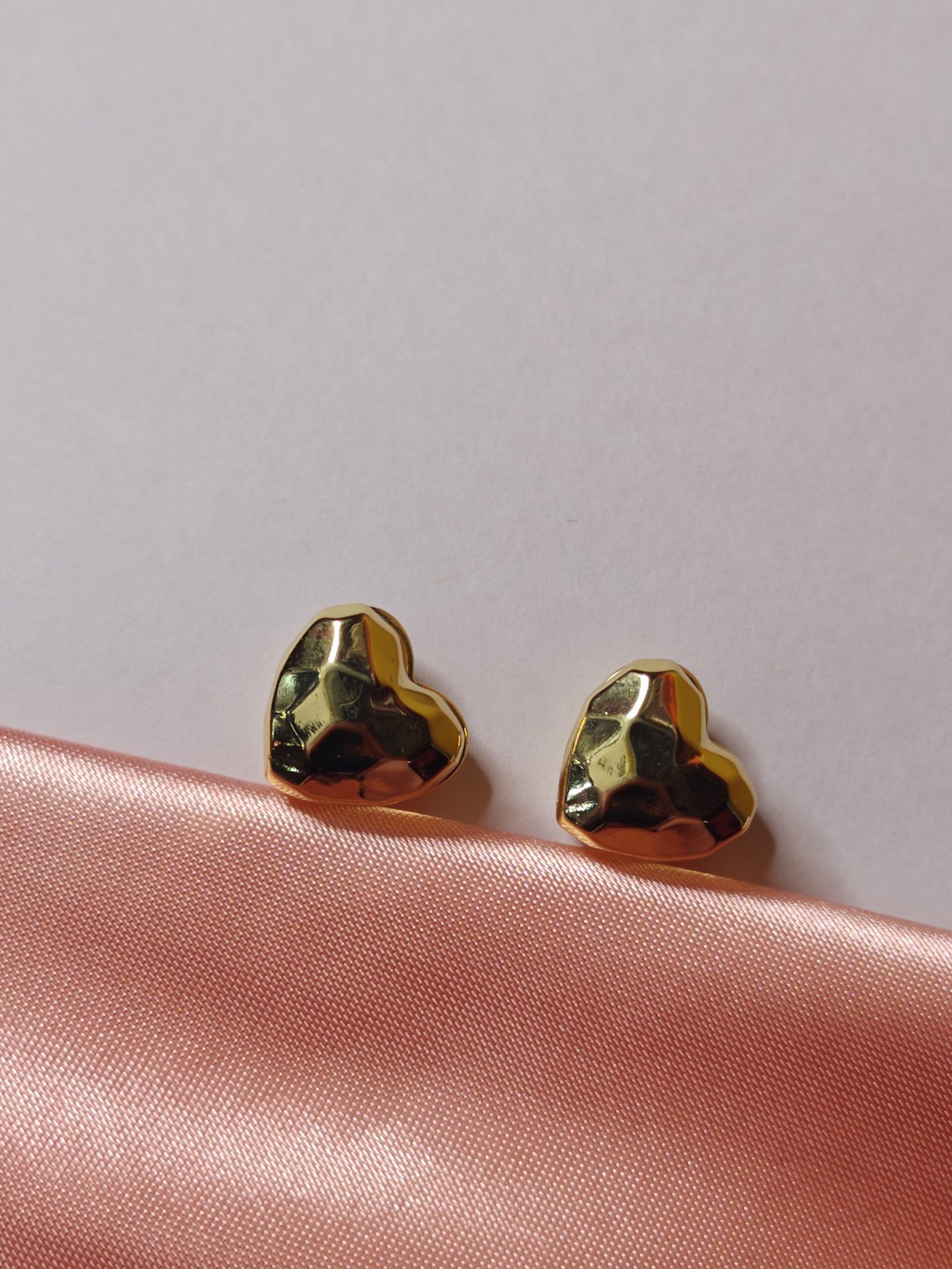Aretes de corazón doble faz - Imagen 5