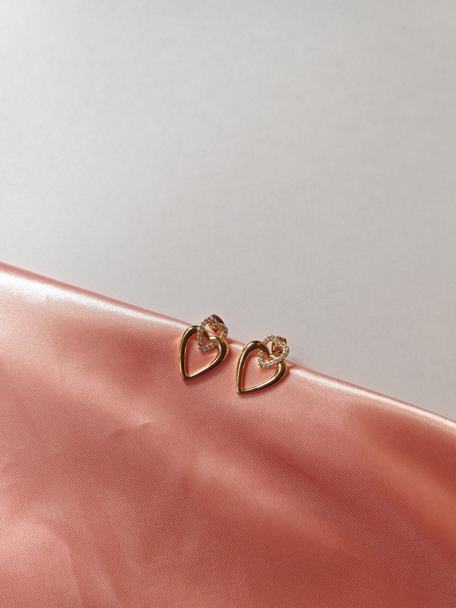 Aretes en rodio de corazón - Imagen 2
