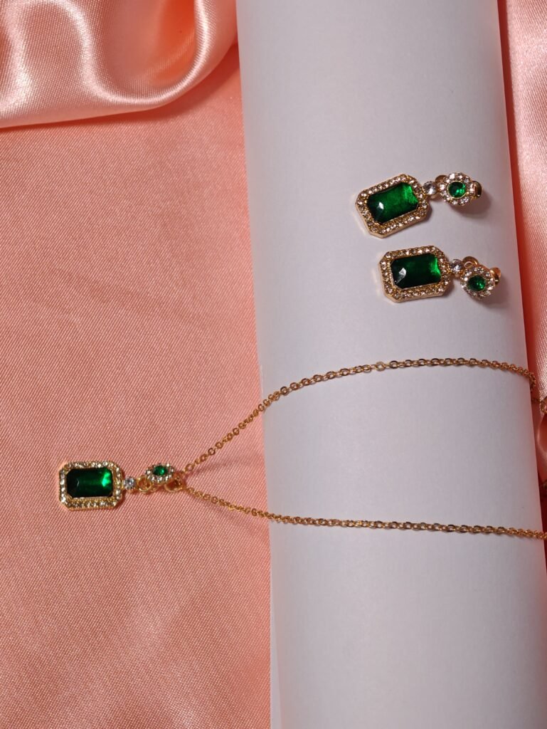 Collar esmeralda